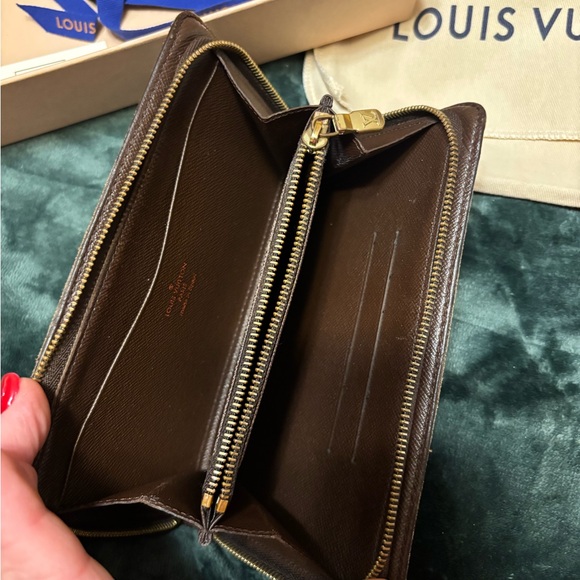 Authentic Louis Vuitton Damier Ebene Zip Wallet - Picture 7 of 9